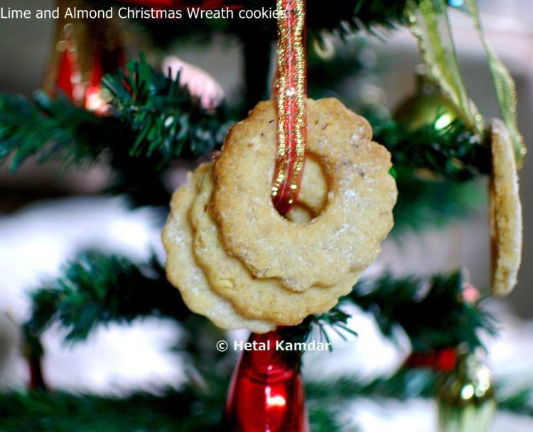 lemon-and-almond-christmas-wreath-cookies