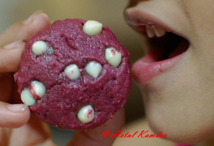 eggless-red-velvet-muffins-4