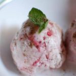 strawberry-ice-cream-with-cardamom-flavor