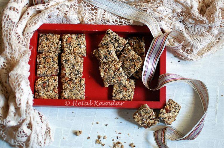 roasted-almond-and-oats-chikki