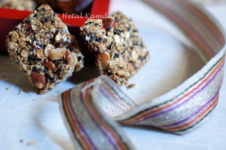 roasted-almond-and-oats-chikki