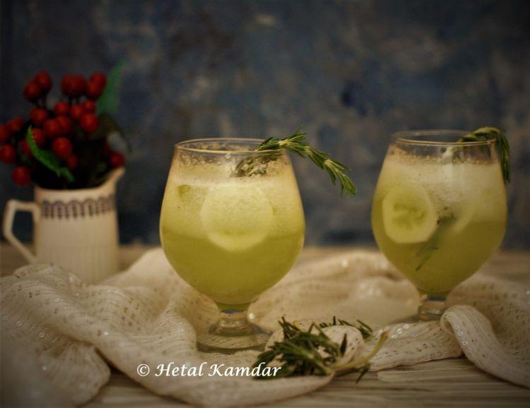 lemonade-with-rosemay-infused-cucumber