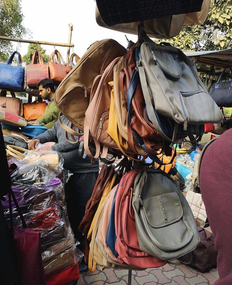 leather and rexin hand bags and backpacks at Saroji Nagar Market, Delhi, Tips to shop at Sarojini 