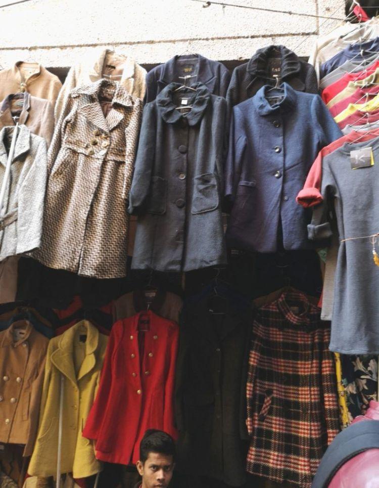 winter jackets and cardigans being sold at Sarojini Market, Delhi | Tips to shop at Sarojini Nagar Market