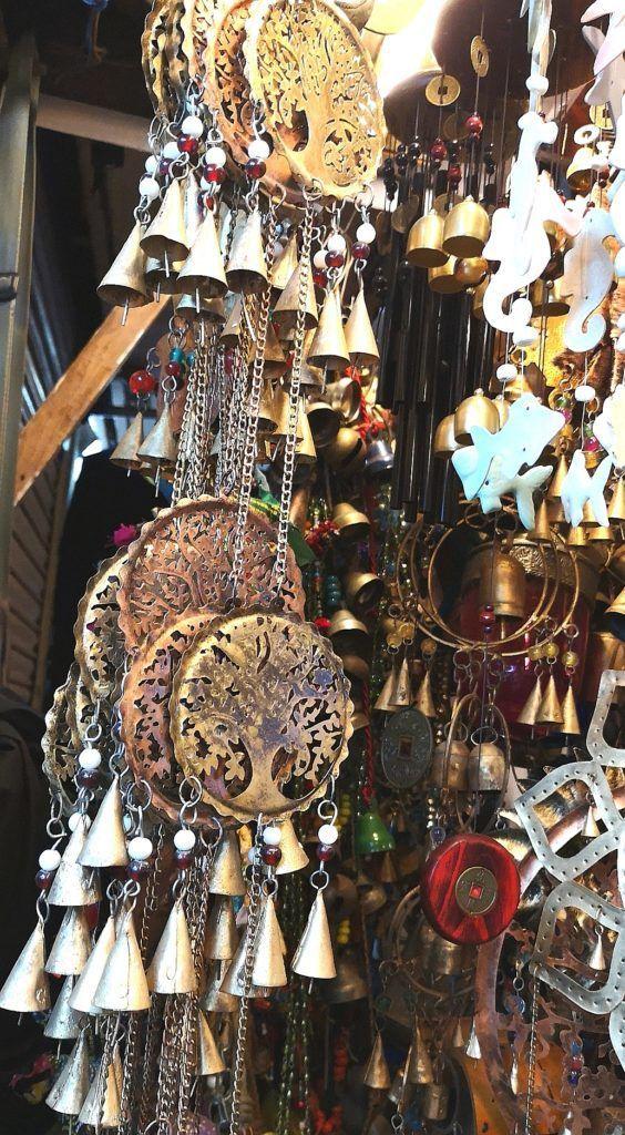 Antiques at Janath Market / Shopping at Janpath Market / Delhi / Tips to shop at Janpath Market in Delhi 