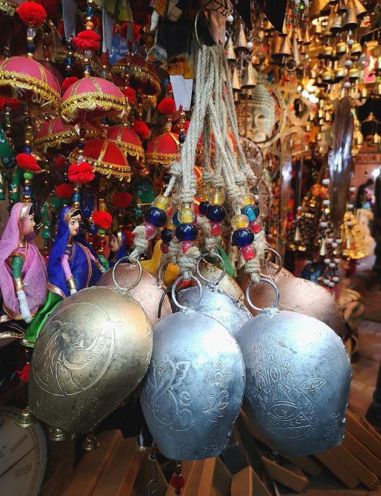 Bells at Janpath Market / Antiques at Janath Market / Shopping at Janpath Market / Delhi / Tips to shop at Janpath Market in Delhi 