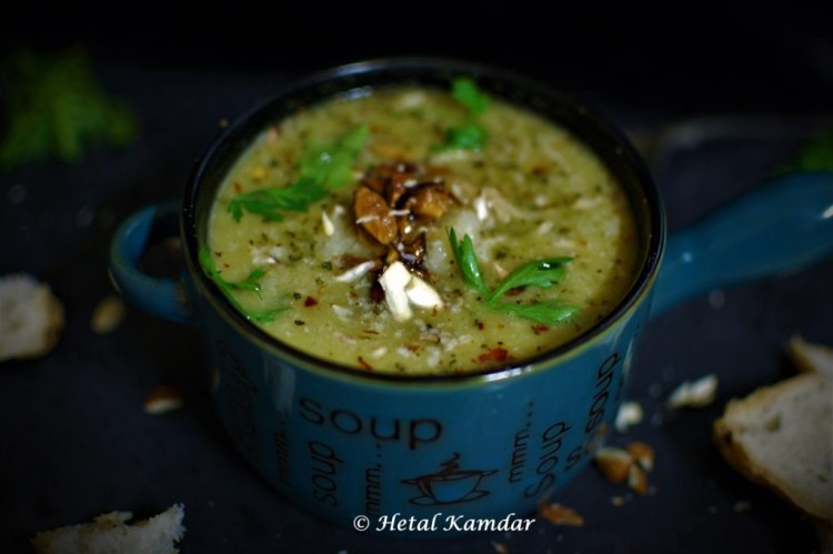 broccoli-soup-with-almonds
