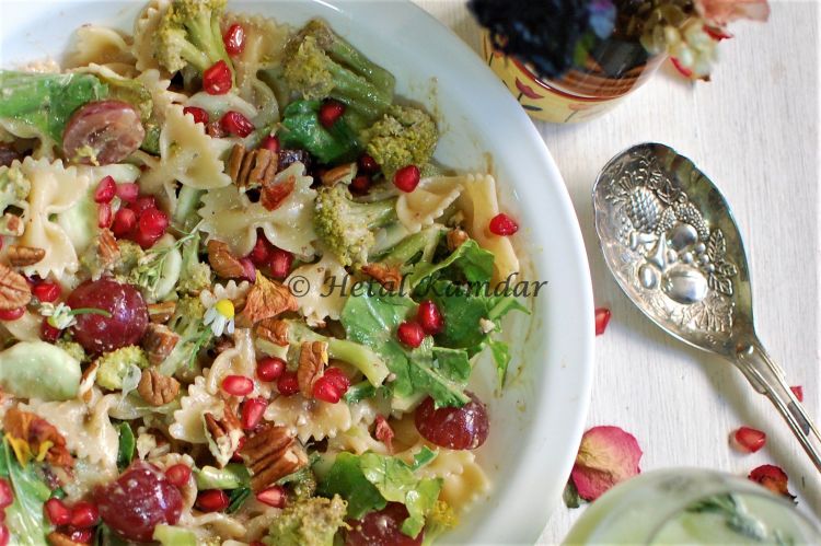 veg-pasta-with-fruit-salad