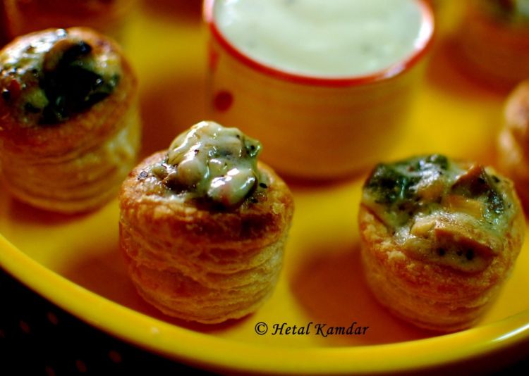 vol-au-vents-stuffed-with-mushrooms-classic-french-treat