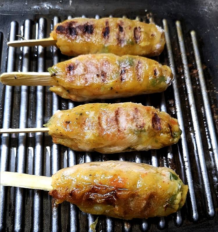veg kababs being grilled ,  Vegetarian kebabs recipe 