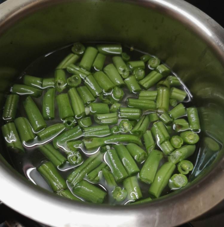 boiling french beans in hot water, how to make mix veg kabas at home