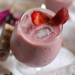 strawberry and black grape smoothie recipe, strawberry smoothie