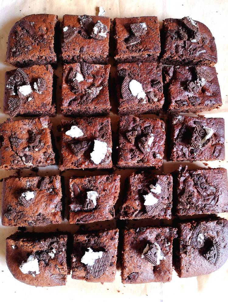 close up photo of egg less Chocolate Oreo brownie recipe cut into squares