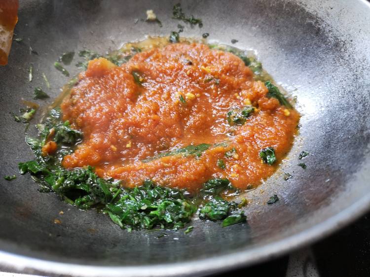 Adding Onion Tomato gravy in wilted methi, How to make Methi Malai Paneer , how to make paneer methi malai