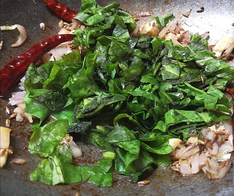 benefits of spinach / palak raita