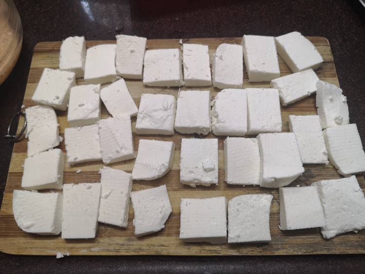 Cut paneer cubes for Tawa Paneer Masala Recipe, how to make restaurant style tawa paneer masala at home