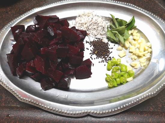 beetroot stir-fry recipe / Recipe of Beetroot Thoran / Kerala style Beetroot Sabzi / Beetroot Upperi recipe / 