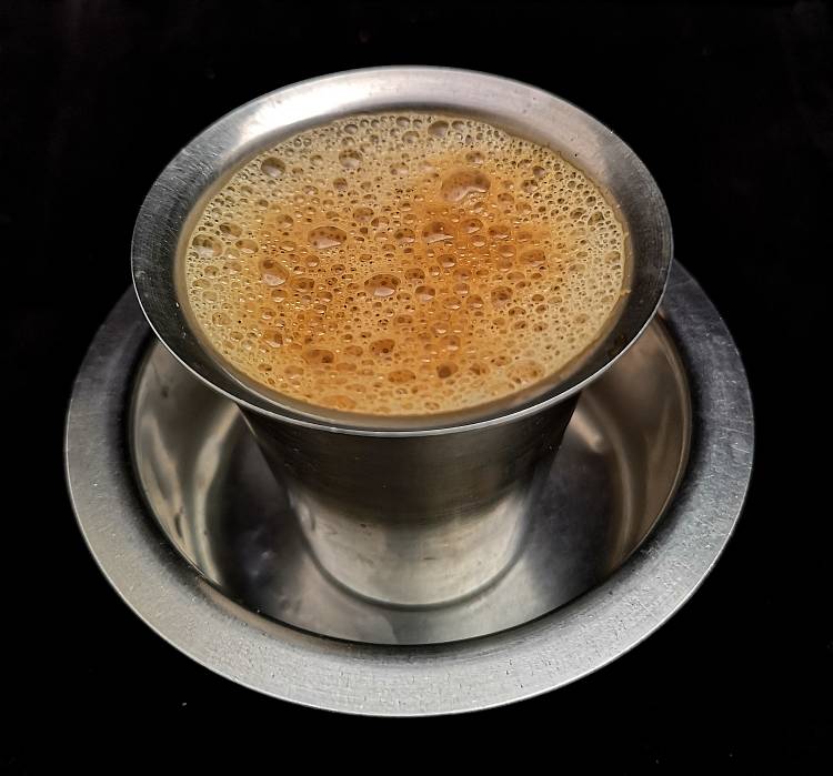 Traditional South Indian Filter Coffee Recipe / filter coffee recipe | filter kaapi recipe | south indian filter coffee