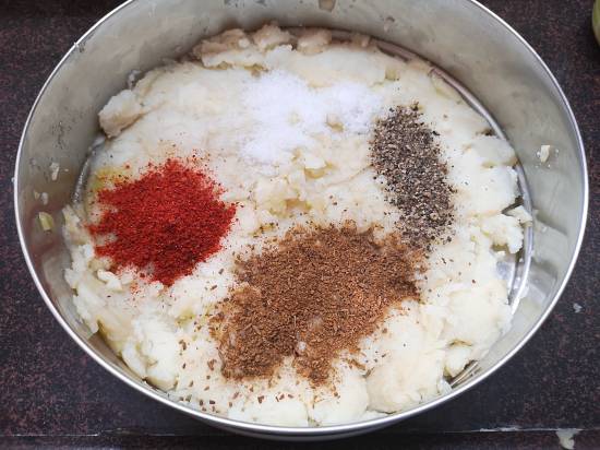 boiled potatoes with red chilli powder, cumin powder, black pepper