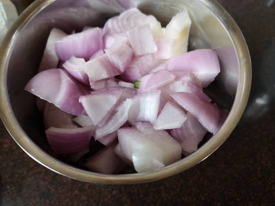 chopped onions for Mix Vegetable Curry Recipe, mix veg recipe