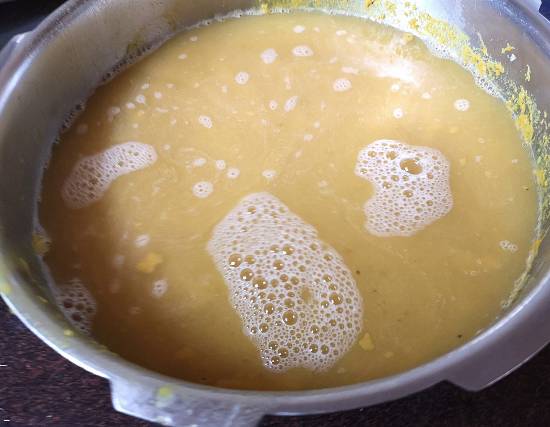 blending the boiled dal for mysore rasam recipe, how to make mysore rasam at home