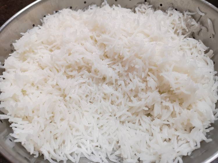 How to cook Basmati Rice for Paneer Pulao, close up view of cooked basmati rice