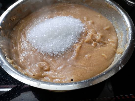 Adding sugar in Rajgira Sheera Recipe for Fasting, vrat, upwas, hwo to make Amaranth flour sheera