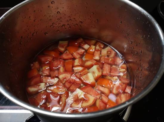 adding enough water to cover the tomato pieces, how to make tomato rasam