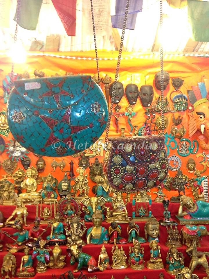 Tibetan market in goa / shopping in north goa / shopping at tibetan market in north goa / goa shopping places for souveirs