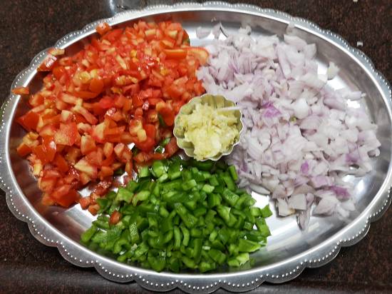 chopped Onions, capsicums and tomatoes for Pav Bhaji Recipe