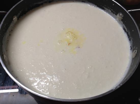homemade paneer has blended well into the milk along with sugar and saffron for kesar paneer kheer