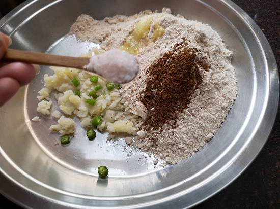 adding sendha namak in rajgira paratha recipe | navratri recipes