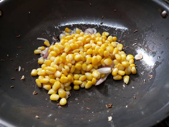 adding boiled corn to Recipe of Sweet Corn Pulao | How to make sweet corn rice