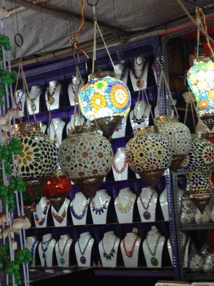 Tibetan market in goa / shopping in north goa / shopping at tibetan market in north goa / goa shopping places for souveirs