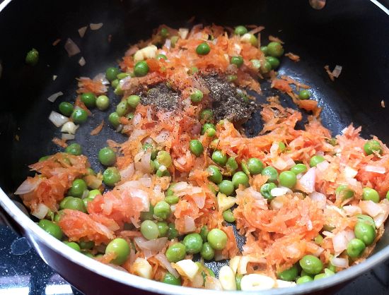 How to make Carrot and Peas Fritters, Carrot recipe to prevent cancer