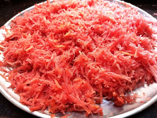 grated carrots are ready to make carrot barfi