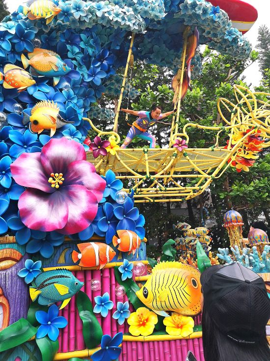 Mickey's Halloween Street Party at Hong Kong Disneyland, disneyland travel post 