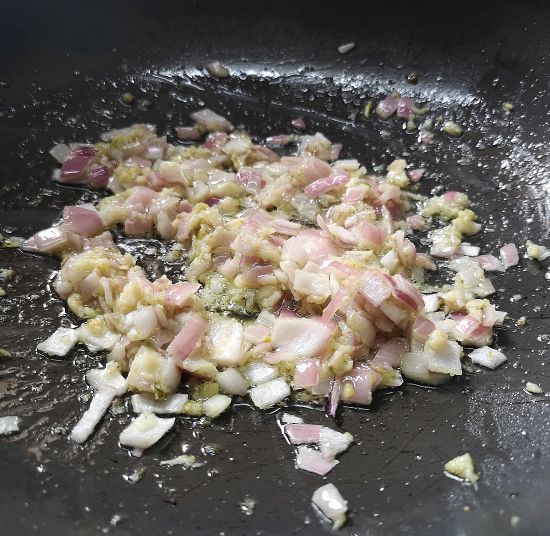 sauteeing onions for mushroom cutlets