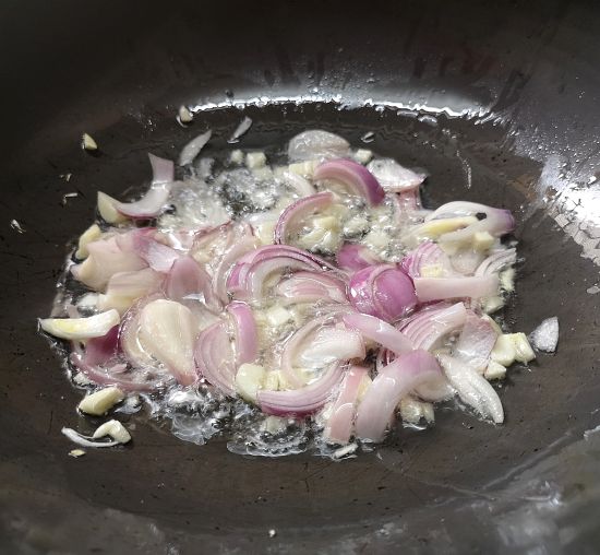 sauteing onions for mushroom fried rice