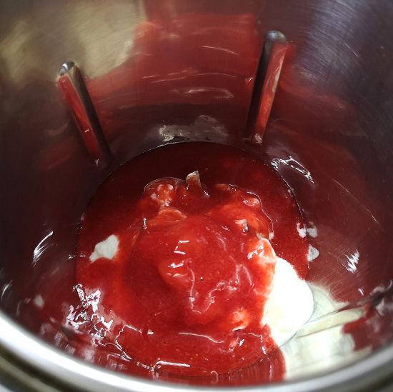 How to make Strawberry Lassi, Strawberry Yogurt Drink Recipe